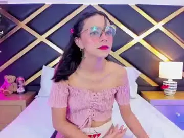 Chaturbate Live Sex Cam of melodyskylar