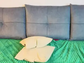 Chaturbate Live Sex Cam of ohyumiyes