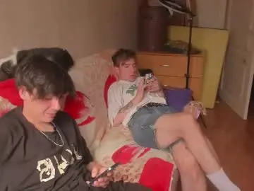 Chaturbate Watch Live Sex Cams of stralght_twinks