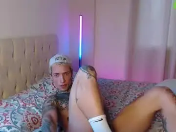 Chaturbate Live Sex Cam of erikcolle