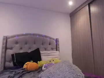 Chaturbate Live Sex Cam of witchofhearts