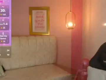 Chaturbate Live Sex Cam of madhison_klain_s
