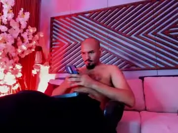 Chaturbate Live Sex Cam of andywolfe