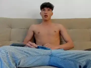Chaturbate Nude Webcam of yizus_bonz