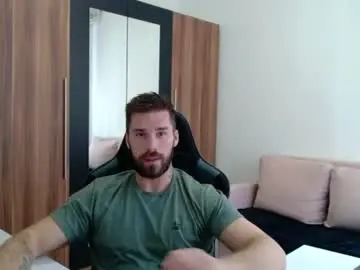 Chaturbate Sex Cam of darius_94