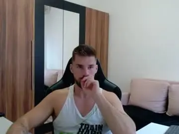 Chaturbate Adult Webcams of darius_94