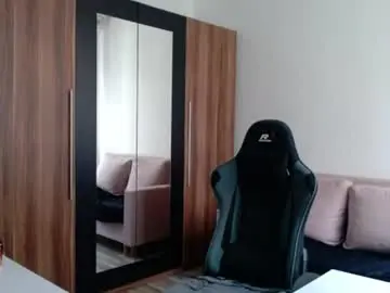 Chaturbate Live Sex Cam of darius_94