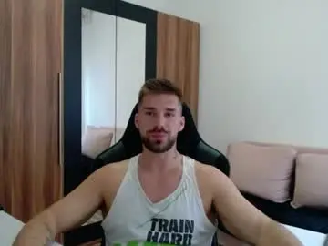 Chaturbate Live Sex Cam of darius_94