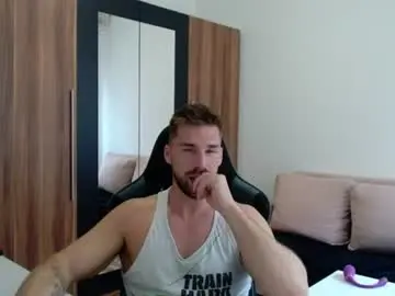 Chaturbate Live Sex Cam of darius_94