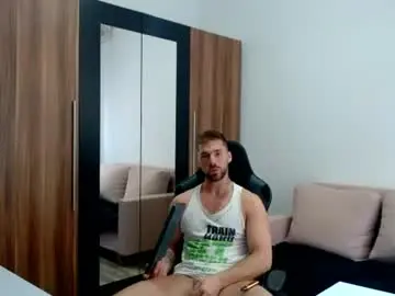 Chaturbate Free Live Porn of darius_94
