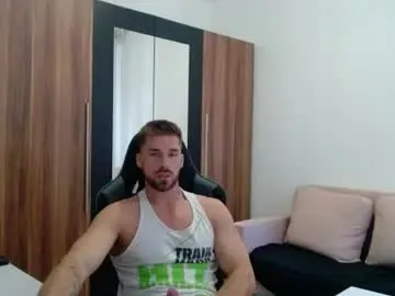 Chaturbate Live Sex Cam of darius_94