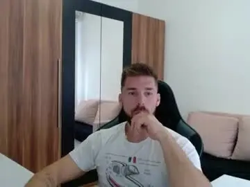 Chaturbate Adult Webcam of darius_94