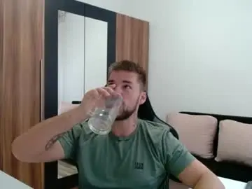Chaturbate Live Porn of darius_94