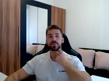 Chaturbate Nude Webcam of darius_94