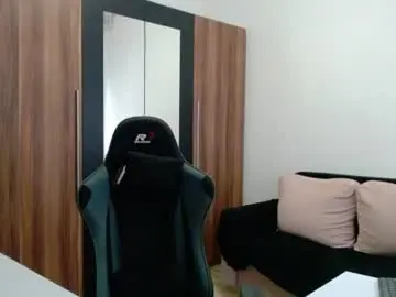 Chaturbate Sex Chat of darius_94