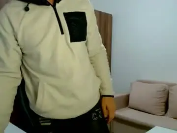 Chaturbate Sex Cam of darius_94