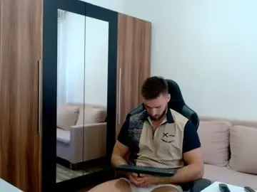 Chaturbate Live Sex Cam of darius_94