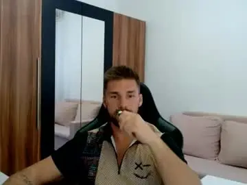 Chaturbate Free Porn Cam of darius_94