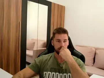 Chaturbate Free Porn Cam of darius_94