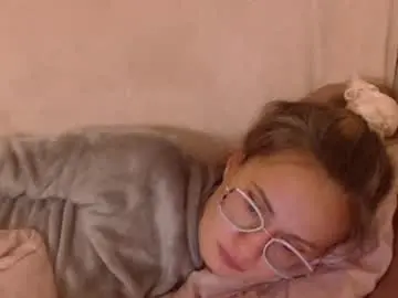 Chaturbate Live Sex Cam of flowercandydoll13