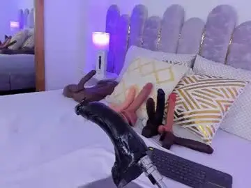 Chaturbate Live Sex Cam of gabrielahernandez1