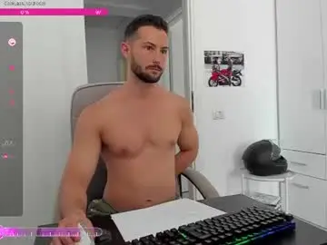 Chaturbate Watch Live Sex Cams of hard_chriss