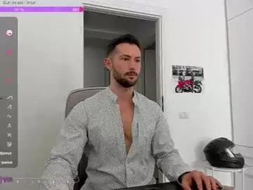 Chaturbate Live Sex Cam of hard_chriss