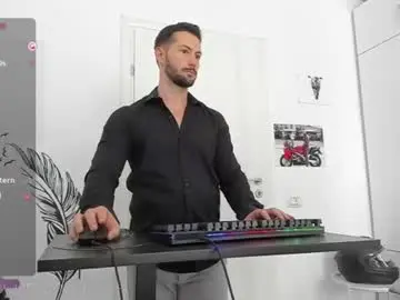 Chaturbate Watch Live Sex Cams of hard_chriss