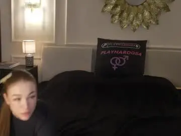 Chaturbate Live Sex Cam of kira0541