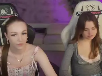 Chaturbate Live Sex Cam of kira0541