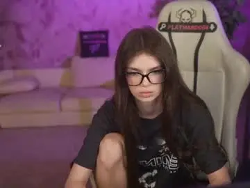 Chaturbate Nude Webcam of kira0541