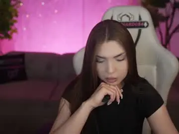 Chaturbate Nude Webcam of kira0541
