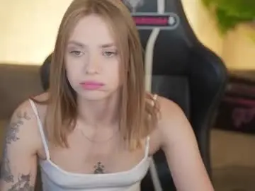 Chaturbate Live Sex Cam of kira0541