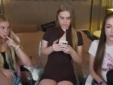 Chaturbate Watch Live Sex Cams of kira0541