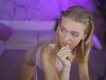Chaturbate Live Sex of kira0541