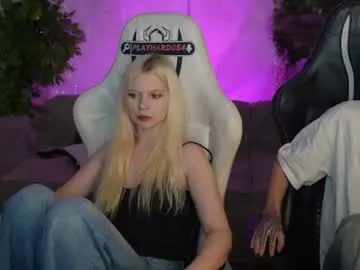 Chaturbate Watch Live Sex Cams of kira0541