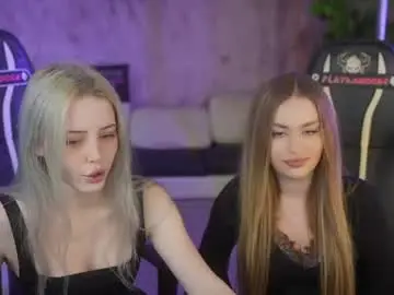 Chaturbate Live Sex Cam of kira0541