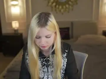 Chaturbate Nude Webcam of kira0541