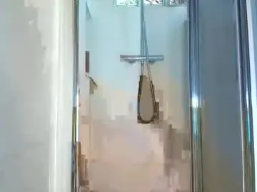 Chaturbate Live Sex Cam of itschanelxx