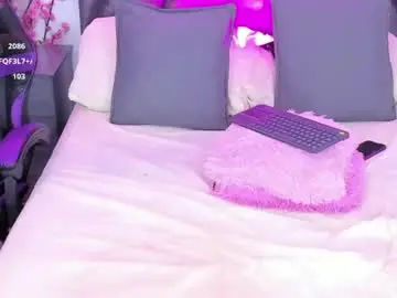 Chaturbate Live Sex Cam of paula_cruzz