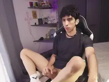 Chaturbate Live Sex Cam of vittorio_cerati