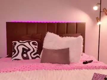 Chaturbate Live Sex Cam of born_to_blow_