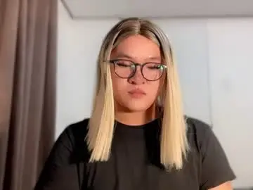 Chaturbate Best live sex cam show of krezikeed