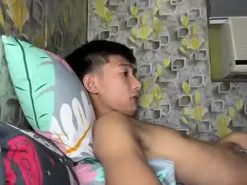 Chaturbate Nude Webcam of urasian_cowboixx