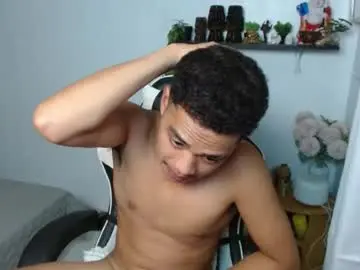 Chaturbate Best live sex cam show of bigcock_moreno