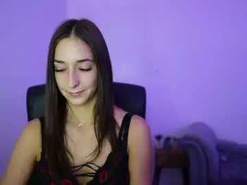 Chaturbate Watch Live Sex Cams of crystalbrunette18