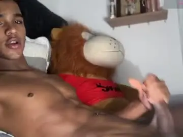 Chaturbate Live Sex Cam of david_hot44