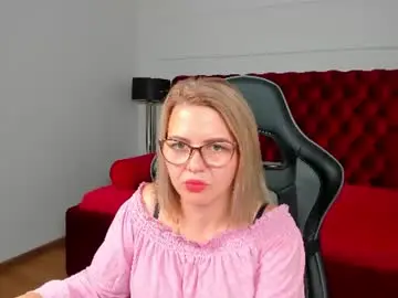 Chaturbate Private Sex Chat of adeleravelle