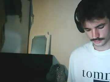 Chaturbate Live Sex Cam of cheeky_bi_kiwi