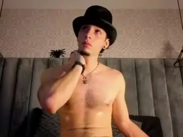 Chaturbate Watch Live Sex Cams of isaacblaze_